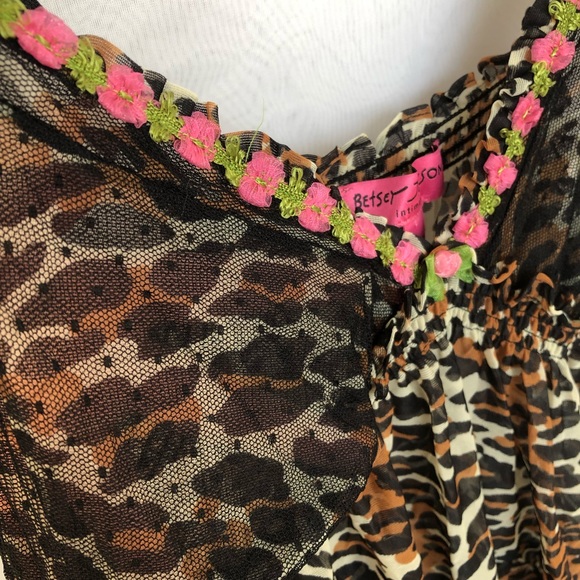 Betsy Johnson | See Through Lingerie Top - Picture 4 of 5